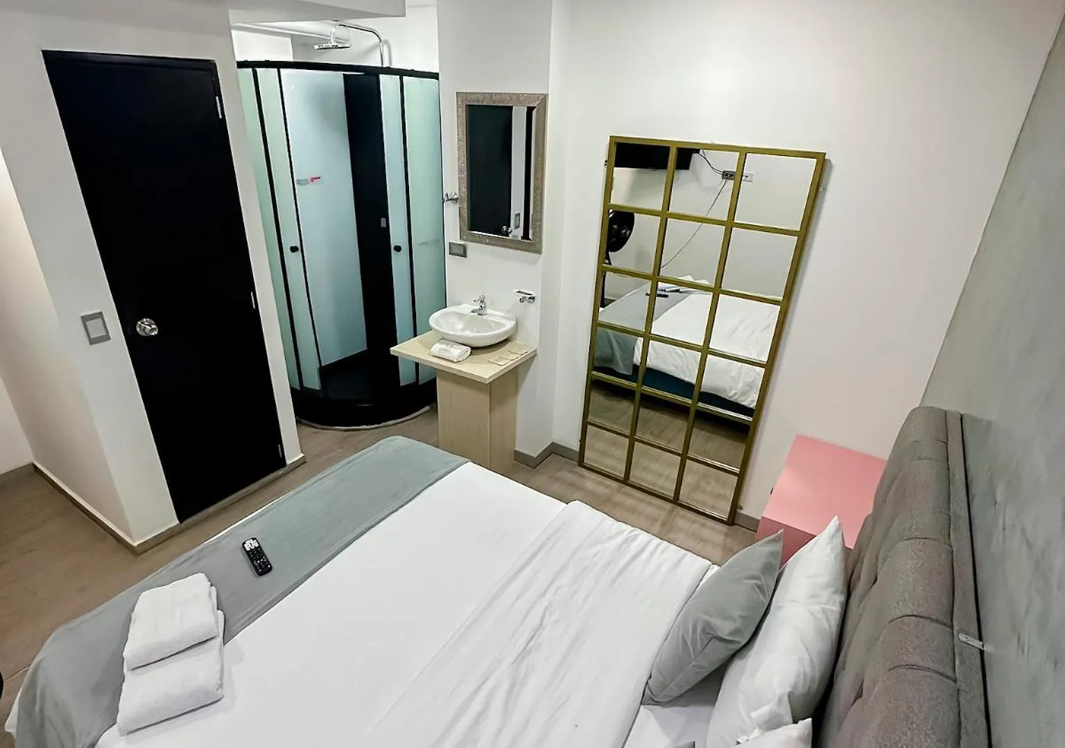 ****  Orbe Hotel Medellin Colombia