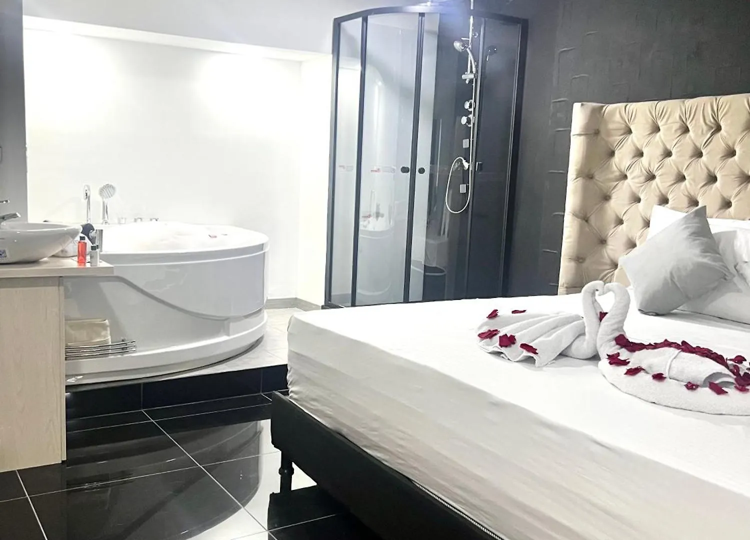Orbe Hotel Medellin Colombia