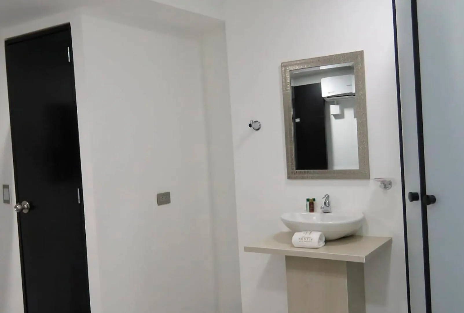 Orbe Hotel Medellin 4*,