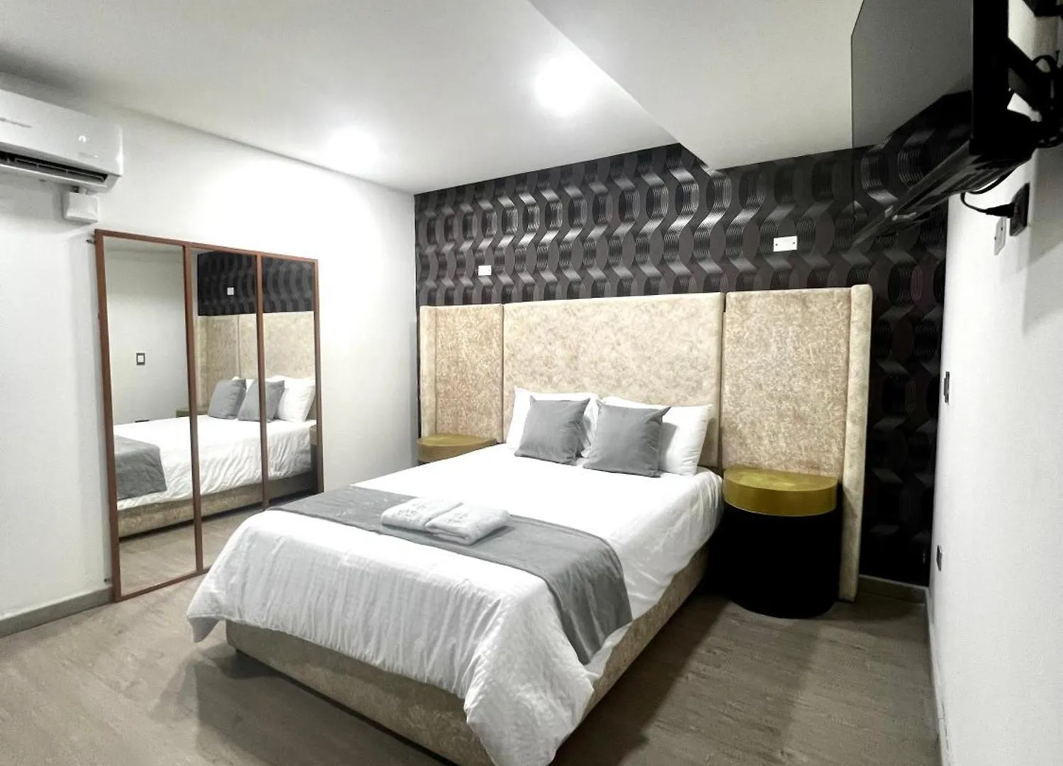 Orbe Hotel Medellin 4*,